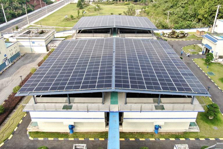 廠房屋頂免費(fèi)安裝光伏的可行性分析與省電效益全解析